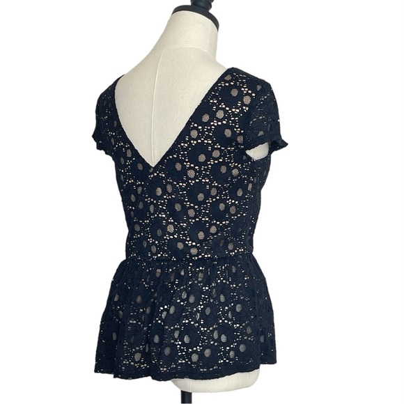 Alya Pullover Top Deep V in back Black and Tan Size Medium  D1220 - Picture 7 of 11